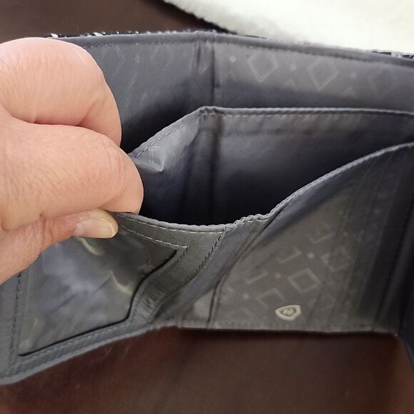 Vera Bradley RFID Mini Trifold Wallet Stellar Paisley - New - Picture 8 of 8